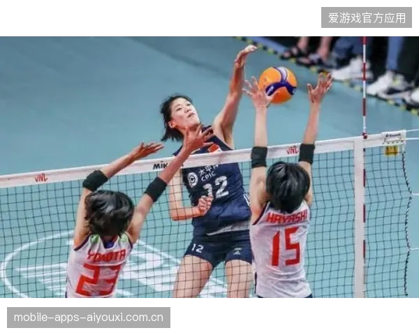 日本女排后排跑动吊球落入无人区：战术美学与训练启示