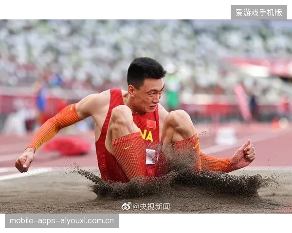 跳远赛事中一跳创造永恒画面